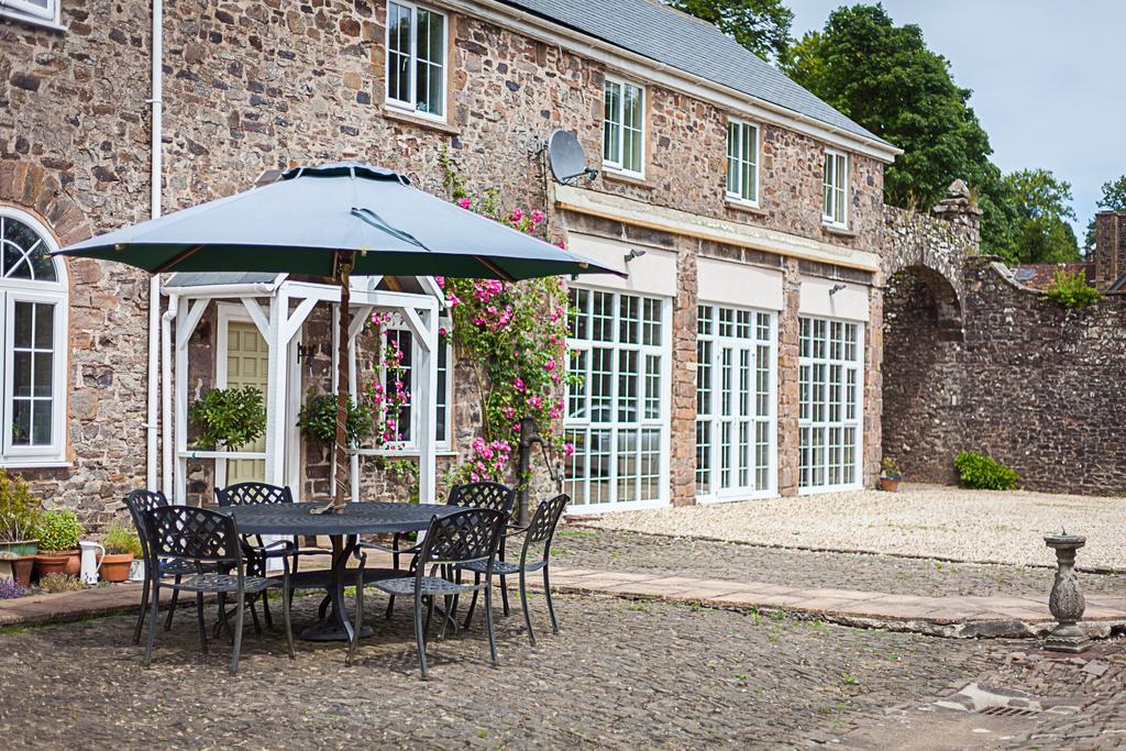 Bed and Breakfast Stoodleigh Court Coach House Tiverton  Exterior foto
